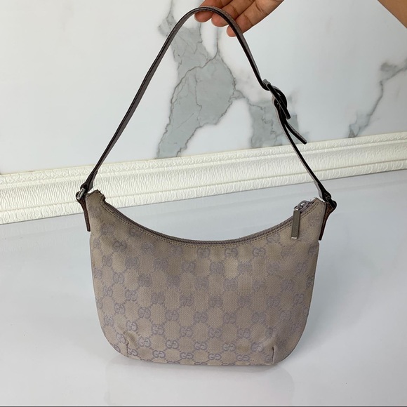 Gucci Handbags - Beautiful Gucci Shoulder Bag
